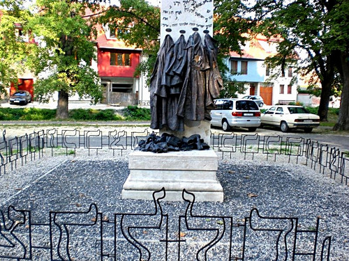 Ödenburg, 2009, Denkmal für die Ödenburger Opfer des Holocaust, Erzsébet Szabolcs