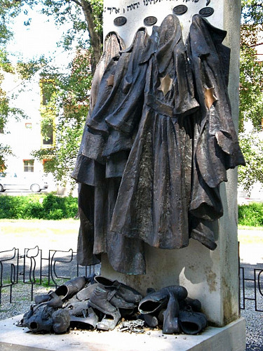 Ödenburg, 2009, Denkmal für die Ödenburger Opfer des Holocaust, Erzsébet Szabolcs