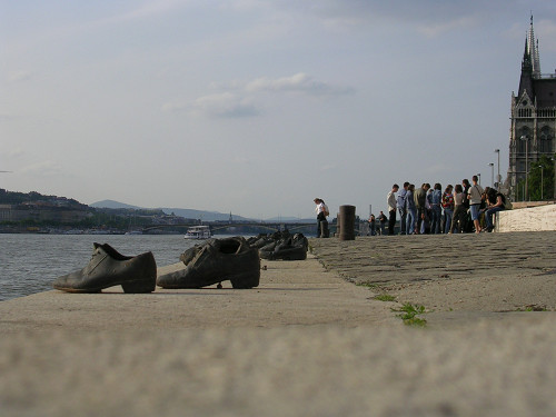 Budapest, 2005, Schuhe am Donauufer, Stiftung Denkmal, Diana Fisch