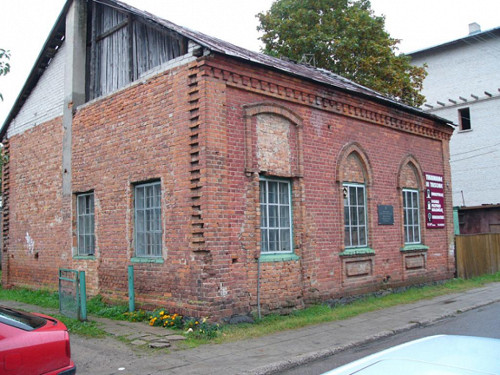 Panevėžys, 2004, Bis 1940 Gebäude einer Synagoge, Stiftung Denkmal, Nerijus Grigas