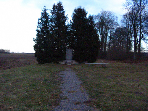 Geruliai, 2004, Gedenkstein nahe dem Dorf Geruliai, Stiftung Denkmal