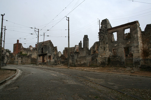 Oradour-sur-Glane, 2009, Straße im zerstörten Dorf, Alain Devisme