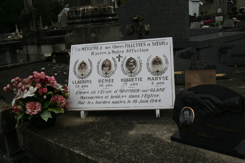 Oradour-sur-Glane, 2009, Am Friedhof, Alain Devisme