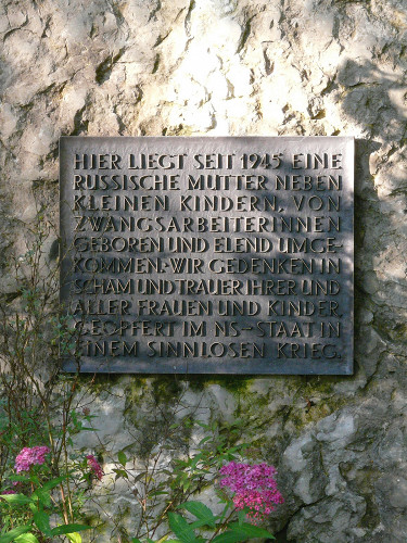 Bühlerzell, 2012, Tafel am Gedenkstein am Kinderfriedhof, Ulrich Erhard