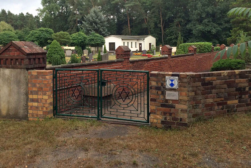 Tröbitz, 2016, Eingangstor zum Jüdischen Friedhof, Mirna Campanella