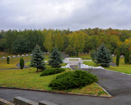 Riwne, o.D., Erinnerungsstätte, Objedinennaja ewrejskaja obschtschina ukrainy