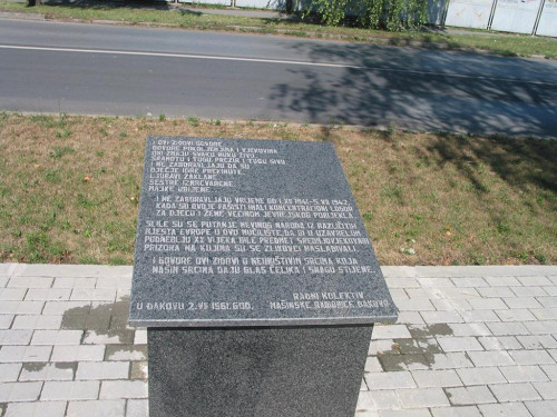 Diakowar, 2007, Gedenktafel auf dem ehemaligen Lagergelände, Stiftung Denkmal, Stefan Dietrich