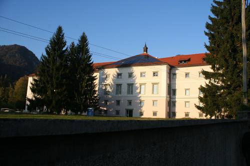 Vigaun, 2008, Schloss Katzenstein von außen, Klemen Stefelin