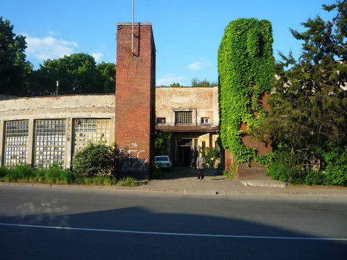 Belgrad, 2012, Der ehemalige Italienische Pavillon wird heute von Künstlern benutzt, Stiftung Denkmal