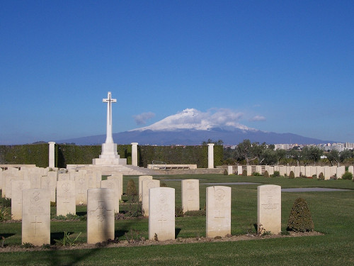 Catania, 2005, Militärfriedhof des Commonwealth, British Consulate in Catania, Richard Brown