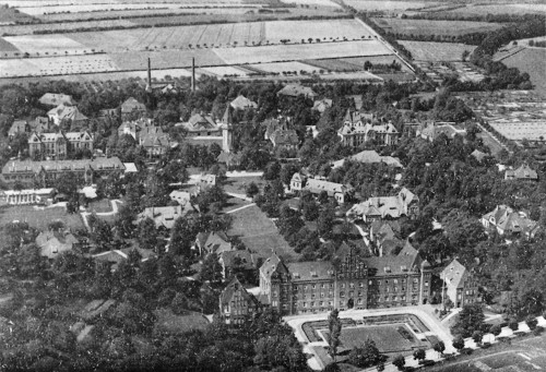 Lüneburg, um 1930, Provinzial- Heil- und Pflegeanstalt Lüneburg, Die Provinz Hannover, Hg.: Landesdirektorium. Nr. 16, Hannover 1931: 11.