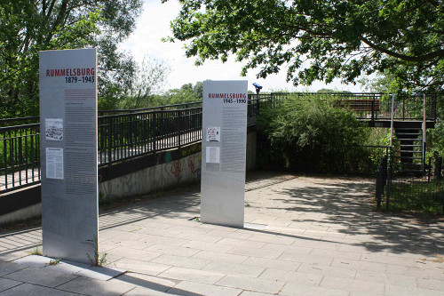 Berlin-Rummelsburg, 2015, Vom Bezirk Lichtenberg aufgestellte Erinnerungstafeln an der Rummelsburger Bucht, Stiftung Denkmal