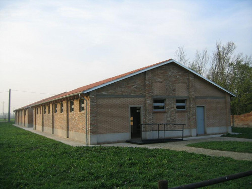 Fossoli, 2004, Einzige rekonstruierte Baracke des ehemaligen Lagers, Marcello Pezzetti
