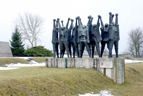 Mauthausen, 2009, Das ungarische Denkmal von 1964, Ronnie Golz