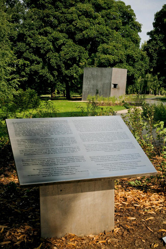 Berlin, 2008, Gedenktafel und Denkmal für die im Nationalsozialismus verfolgten Homosexuellen, Marco Priske
