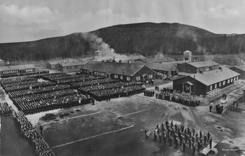 Eiksmarka, 9. Mai 1945, Freiwilliger Appell der Häftlinge vom Lager Grini nach der Befreiung, Norges Hjemmefrontmuseum