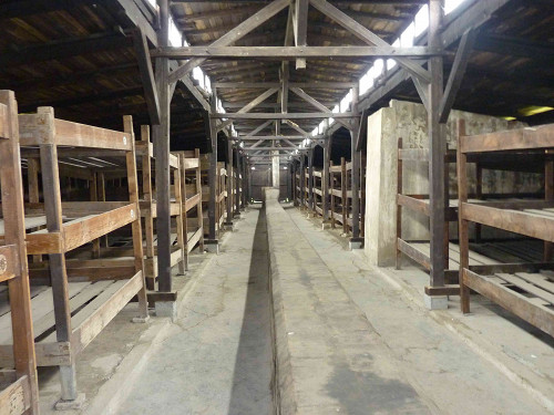 Auschwitz-Birkenau, 2010, Innenansicht einer Baracke im ehemaligen Vernichtungslager, Stiftung Denkmal