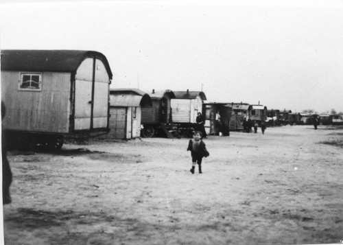 wahrscheinlich Berlin-Marzahn, zwischen 1936 und 1943, Das »Zigeunerlager« Marzahn, Bundesarchiv, Bild 146-1987-035-01, k.A.