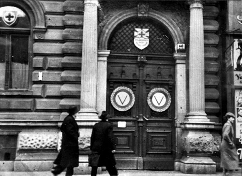 Budapest, o.D., Eingang zum »Haus der Treue«, dem Hauptquartier der Pfeilkreuzler, Yad Vashem