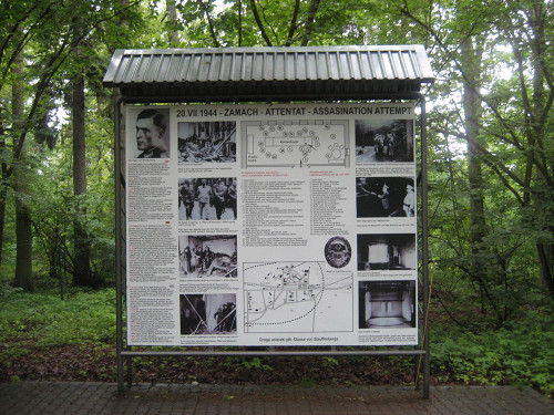 Rastenburg, 2010, Informationstafel zum Attentat, Stiftung Denkmal