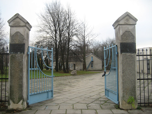 Memel, 2011, Eingangstor des Friedhofs, Stiftung Denkmal