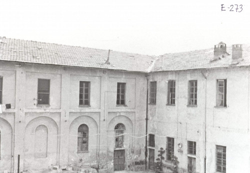 Borgo San Dalmazzo, Anfang 1980er Jahre, Das Lagergebäude, Istituto Storico Resistenza Cuneo