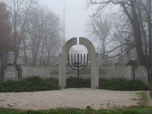 Békéscsaba, 2009, Holocaustdenkmal auf dem jüdischen Friedhof, Tünde Kotricz