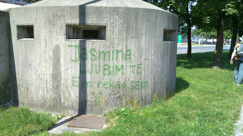 Laibach, 2011, Ehemaliger Bunker am Pfad der Erinnerung und Kameradschaft, Marko Samastur