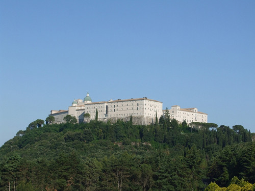 Montecassino, 2008, Die wiederaufgebaute Abtei, Maria Cioffi