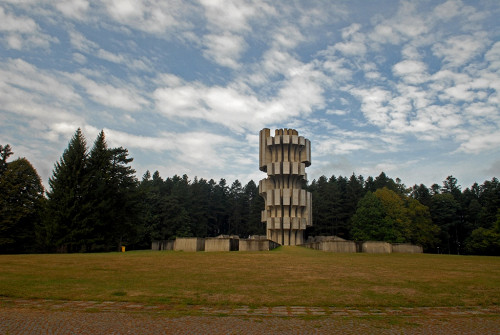 Kozara, 2009, Das Denkmal für die Opfer der Kozaraschlacht, Andrej Zupanc