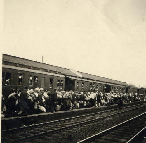 Bielefeld, 1941, Deportationszug am Hauptbahnhof, Stadtarchiv Bielefeld, Bestand 300,11/Kriegschronik der Stadt Bielefeld 1941, Bd. 2, Nr. 20 