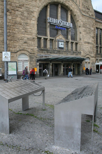 Bielefeld, 2012, Mahnmal am Hauptbahnhof, Stadtarchiv Bielefeld