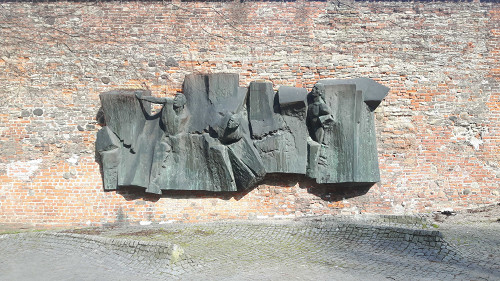 Danzig, 2019, Relief, Stiftung Denkmal