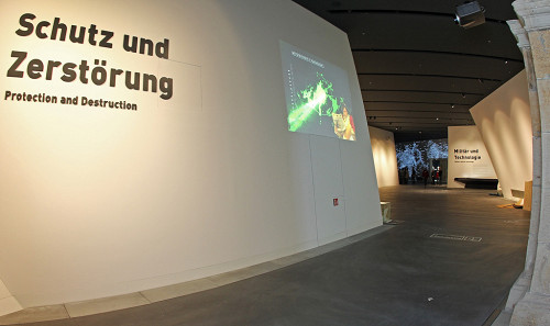 Dresden, 2011, Blick in die Ausstellung, Bundeswehr, Mandt