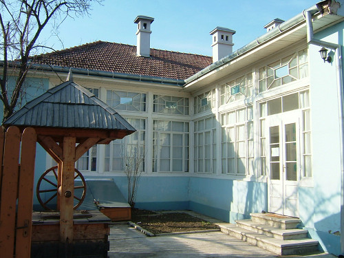 Sighet, 2006, Innenhof des Elie-Wiesel-Hauses, Roland Ibold