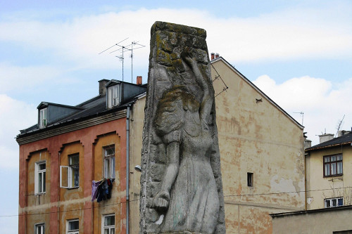 Radom, 2010, Detailansicht des Denkmals für die Radomer Juden am ehemaligen Standort der Synagoge, Sara Wisnia 