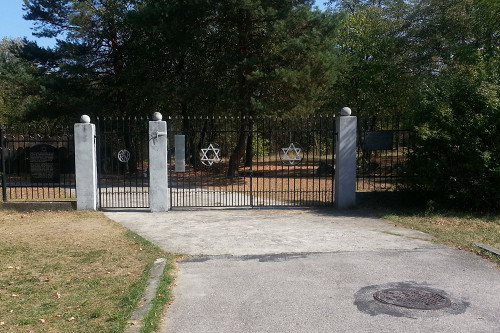 Kielce, 2015, Tor des Jüdischen Friedhofs, Stiftung Denkmal