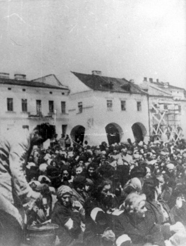 Tarnów, 1942, Juden vor ihrer Deportation, Yad Vashem