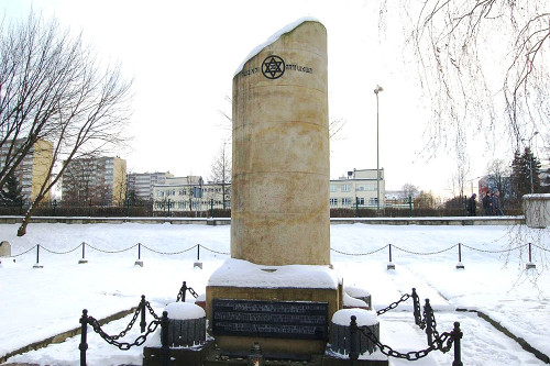 Tarnów, 2010, Holocaustdenkmal auf dem jüdischen Friedhof, Tajchman (Wikipedia Commons)