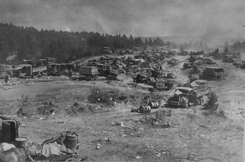 Bei Babrujsk, 1944, Aufgegebenes Kriegsmaterial der deutschen Wehrmacht, gemeinfrei