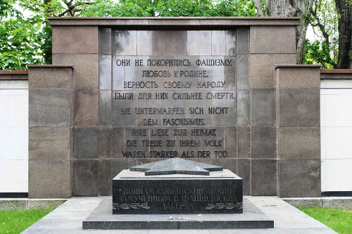 Berlin, 2015, Gedenktafel für sowjetische Kriegsgefangene, die in deutschen Lagern umkamen, Stiftung Denkmal