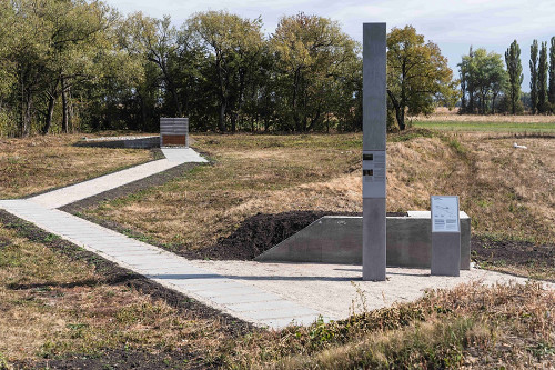 Wachniwka, 2019, Informationsstele am jüdischen Friedhof, Stiftung Denkmal, Anna Voitenko