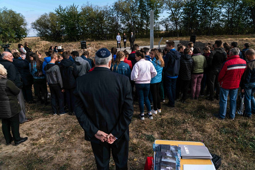 Wachniwka, 2019, Einweihungsfeier des neuen Denkmals am jüdischen Friedhof, Stiftung Denkmal, Anna Voitenko