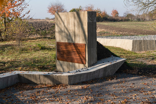 Tschukiw, 2019, Neues Denkmal am Massengrab, Stiftung Denkmal, Anna Voitenko