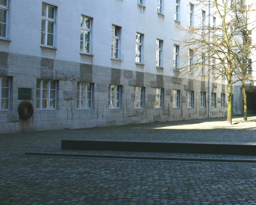 Berlin, 2008, Erschießungsstelle von Stauffenbergs, Stiftung Denkmal, Anne Bobzin