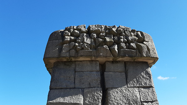 Treblinka, 2021, Detailansicht des zentralen Monuments, Stiftung Denkmal