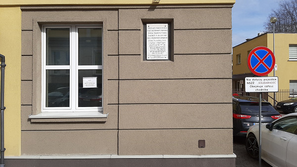 Bialystok, 2023, Gedenktafel für die jüdischen Opfer aus dem Jahr 1958, Stiftung Denkmal