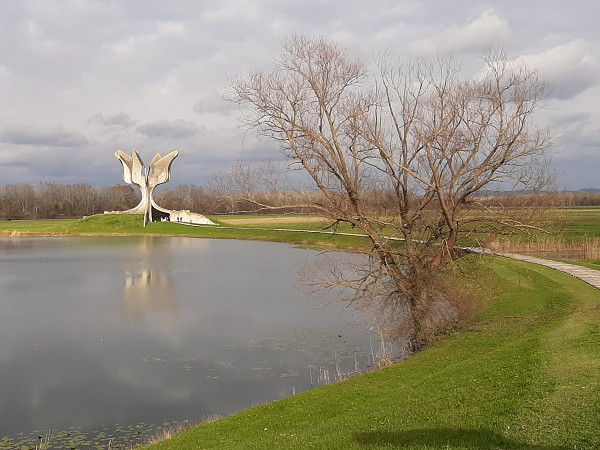 Jasenovac, 2024, Die »Blume« von Bogdan Bogdanović, Stiftung Denkmal