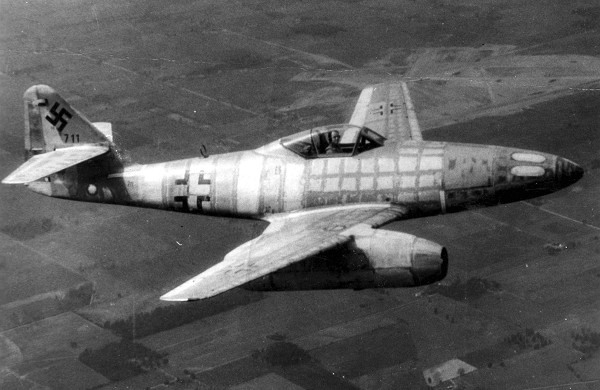 Vereinigte Staaten, um 1945, Testflug einer in alliierte Hände gefallenen Messerschmitt Me 262, U.S. Air Force