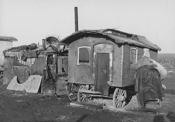 Magdeburg, 1939, Das »Zigeunerlager« an der Ebendorfer Chaussee (Grundstück Holzweg), Stadtarchiv Magdeburg, Fotos HBA - Fotobestand Hochbauamt, Nr. 16787